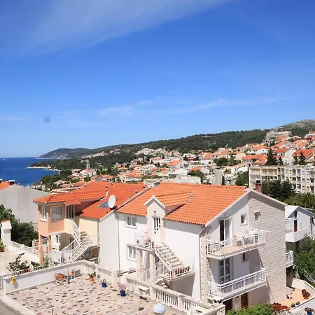 Studio Hvar 4004a *